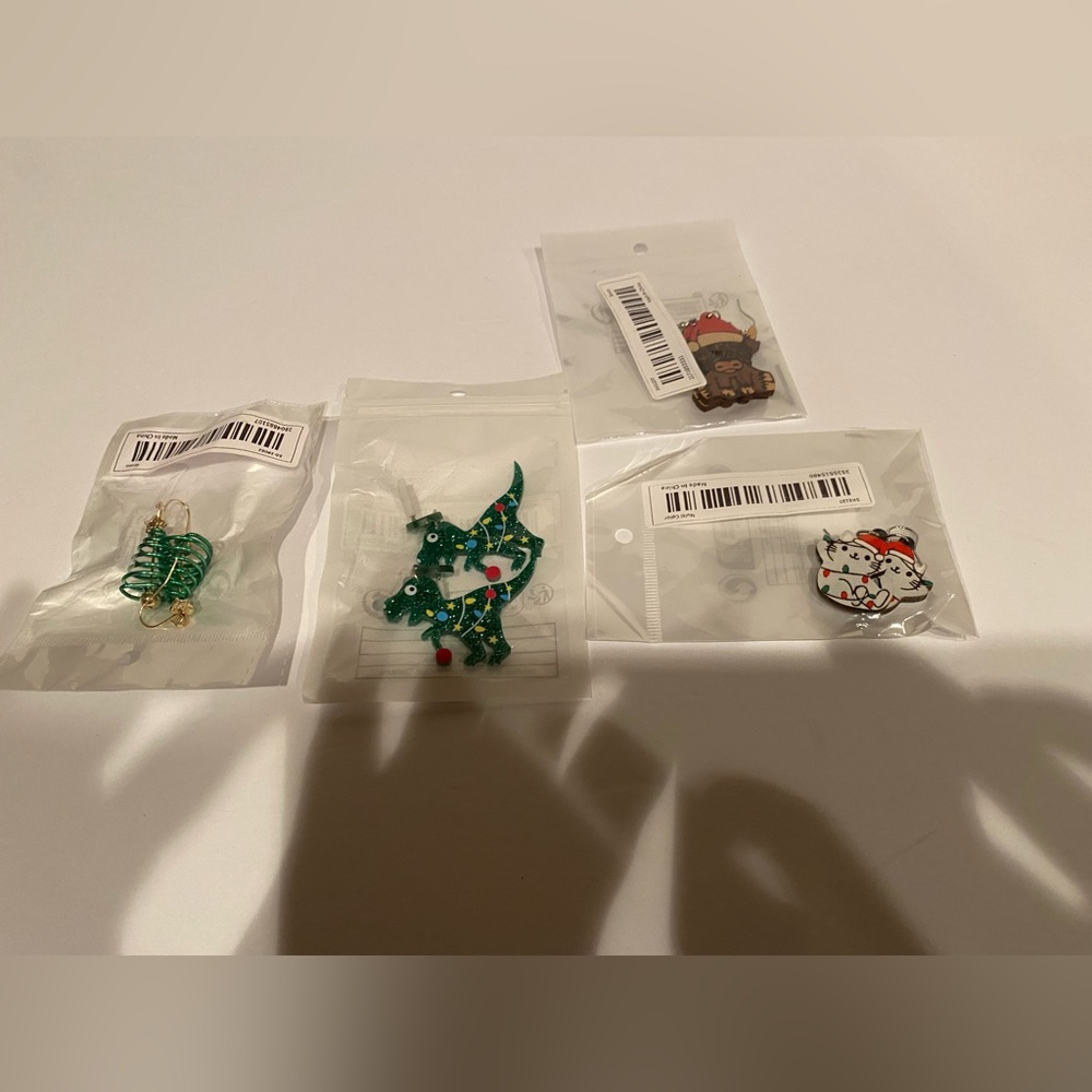 New Christmas earrings 4 pair